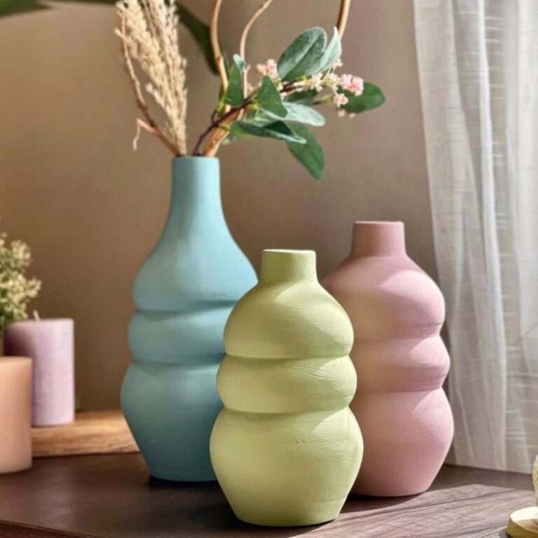 Decorative vase, pottery - va21